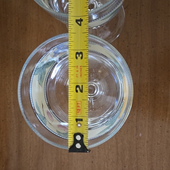 Mikasa Intaglio Garden Harvest set of two Water Goblets Glasses - Picture 3 of 6